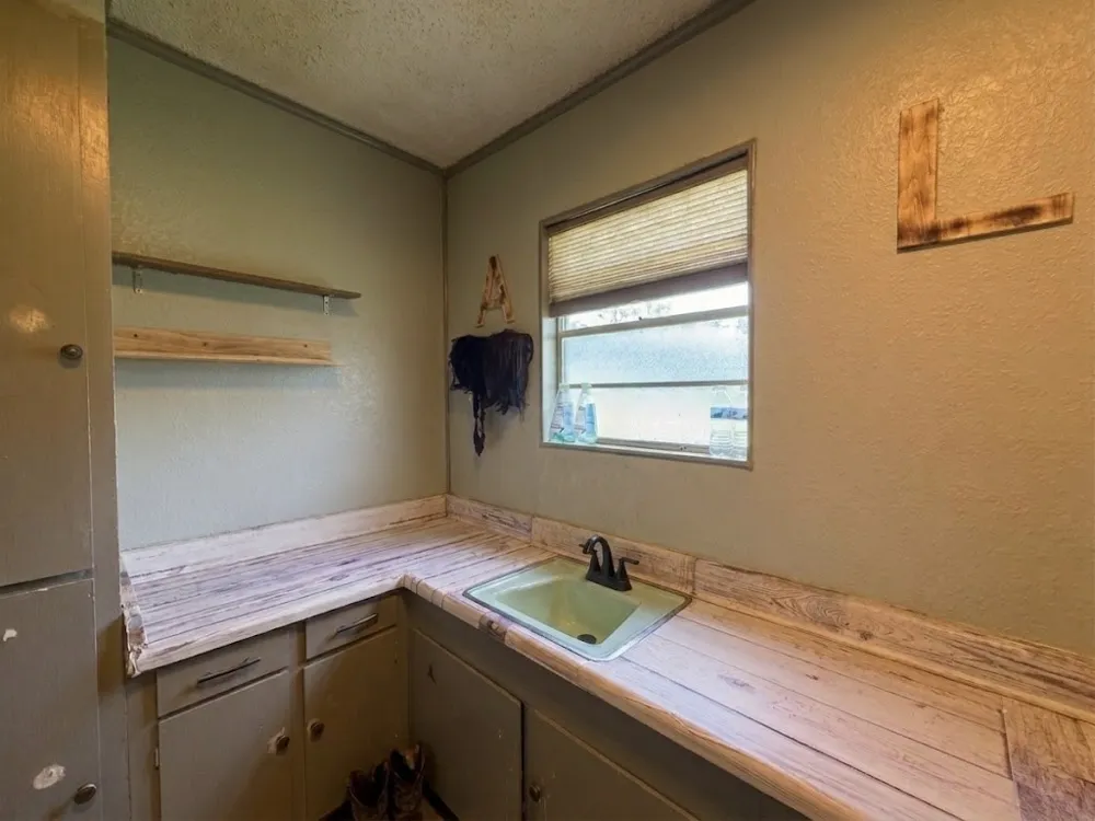 10976 US Highway 80 Fruitvale, TX 75127