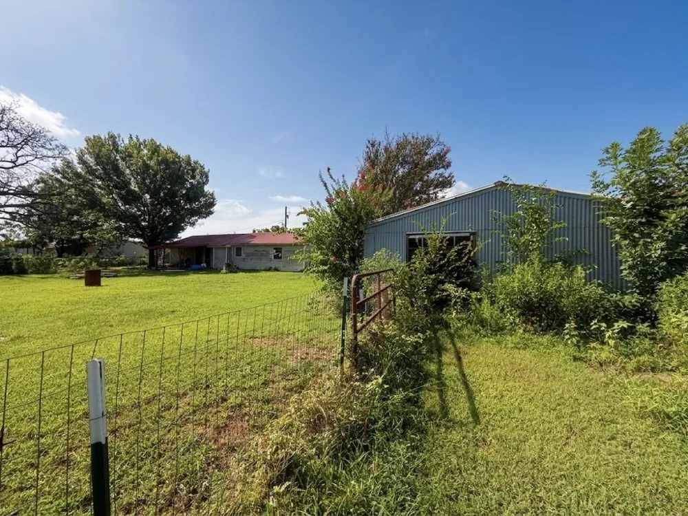 10976 US Highway 80 Fruitvale, TX 75127