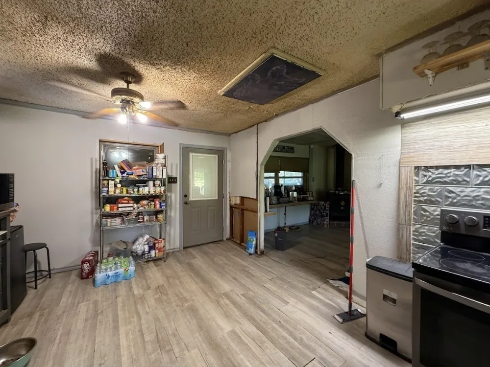 10976 US Highway 80 Fruitvale, TX 75127