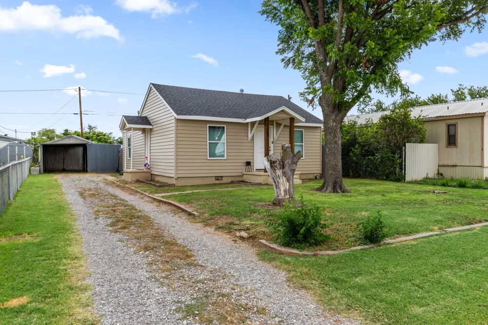 403 S Main Street Holliday, TX 76366