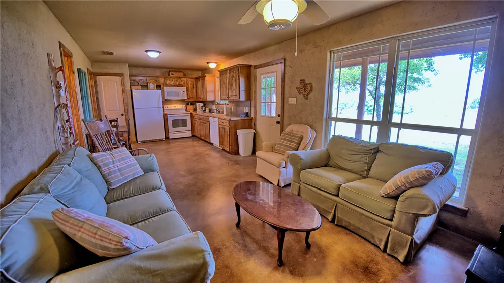 4509 Lazy E Road St Jo, TX 76265