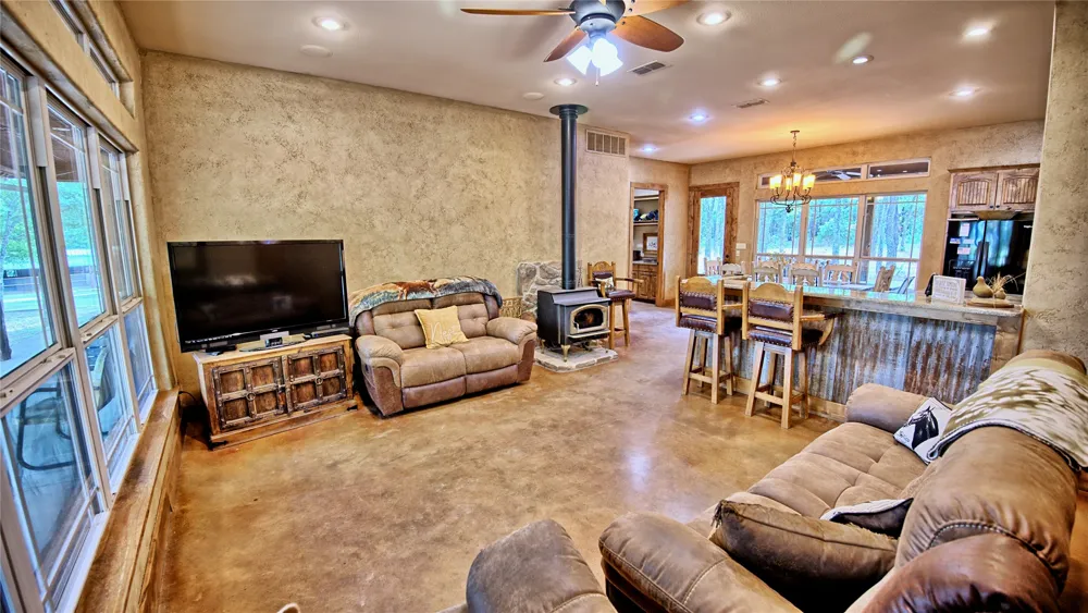 4509 Lazy E Road St Jo, TX 76265