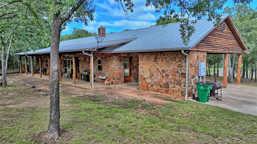 4509 Lazy E Road St Jo, TX 76265