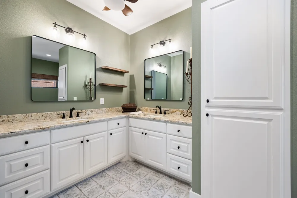 131 Lakeway Lane Gun Barrel City, TX 75156