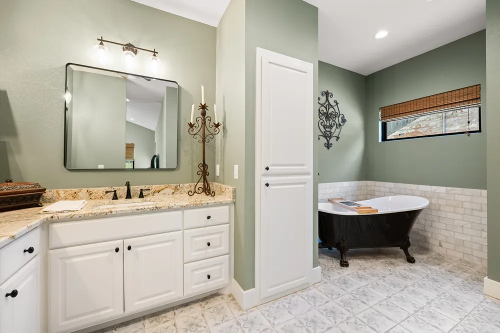 131 Lakeway Lane Gun Barrel City, TX 75156