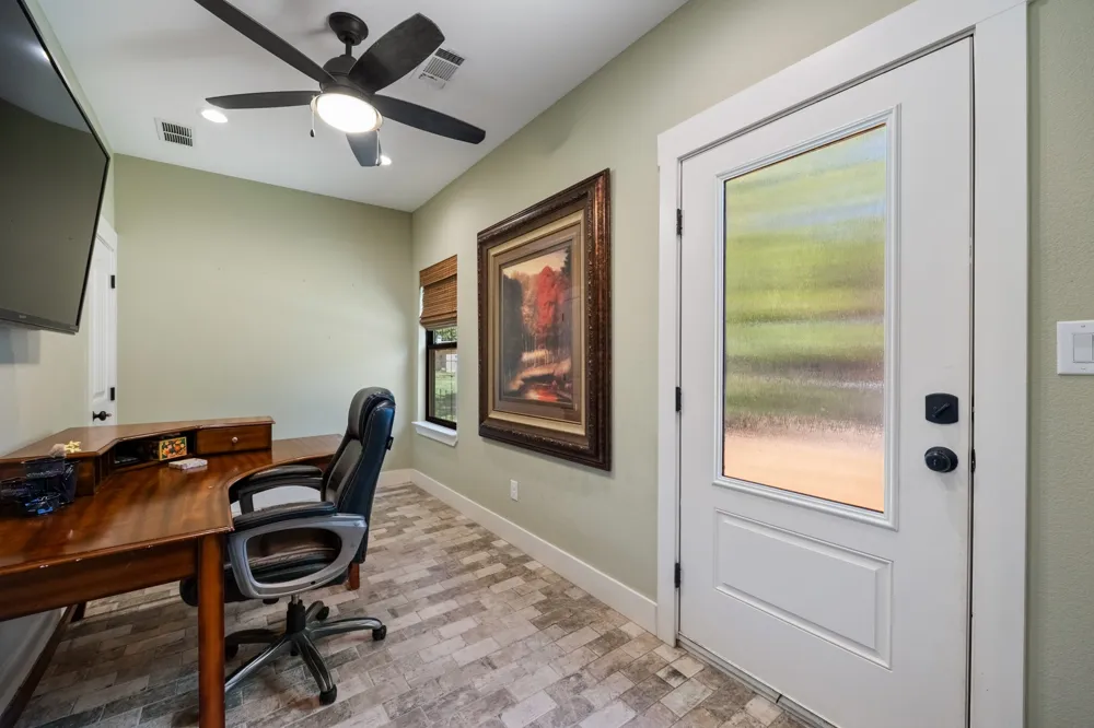 131 Lakeway Lane Gun Barrel City, TX 75156