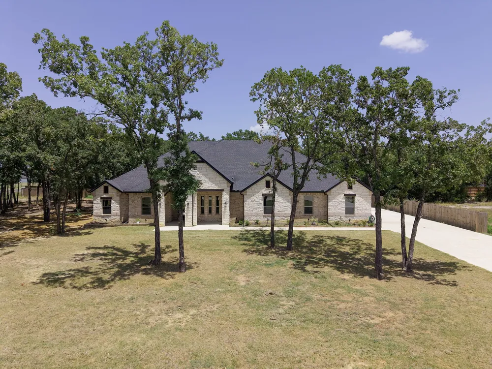 300 Seacross Court Combine, TX 75159