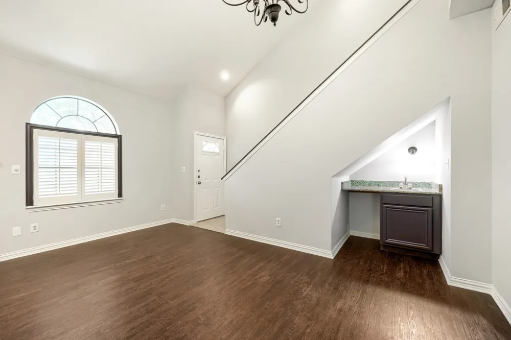 2800 Keller Springs Road #4C Carrollton, TX 75006