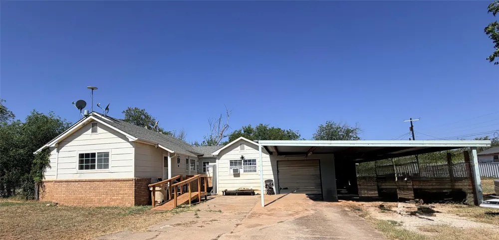 912 Locust Merkel, TX 79536