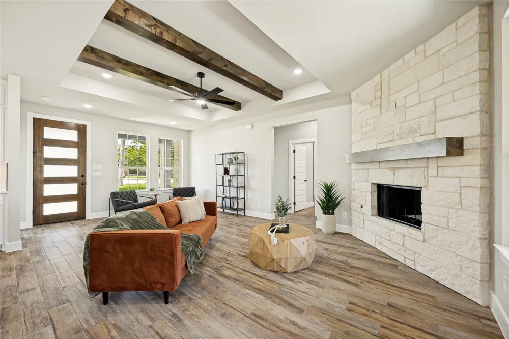310 Cottonwood Leonard, TX 75452