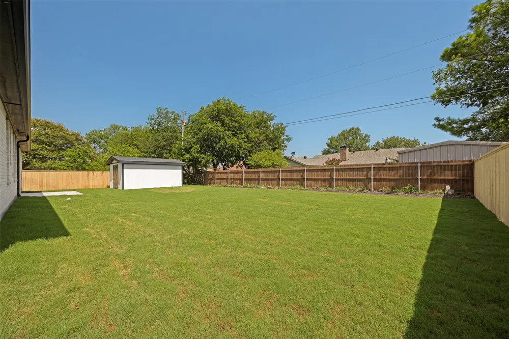 310 Cottonwood Leonard, TX 75452