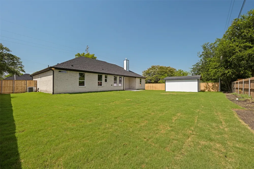 310 Cottonwood Leonard, TX 75452