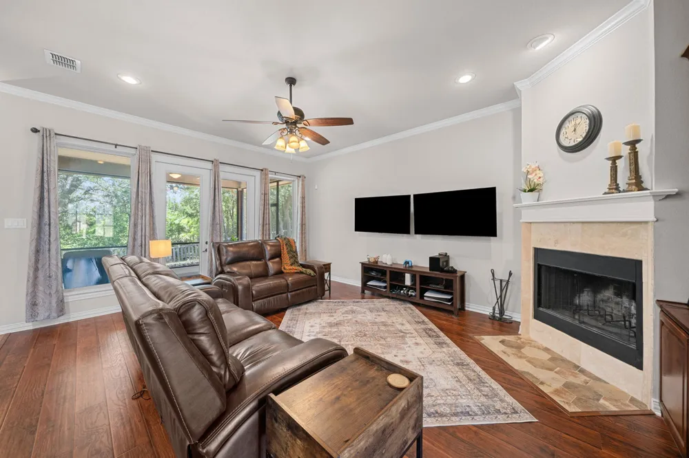 508 Oak Forest Court Kennedale, TX 76060