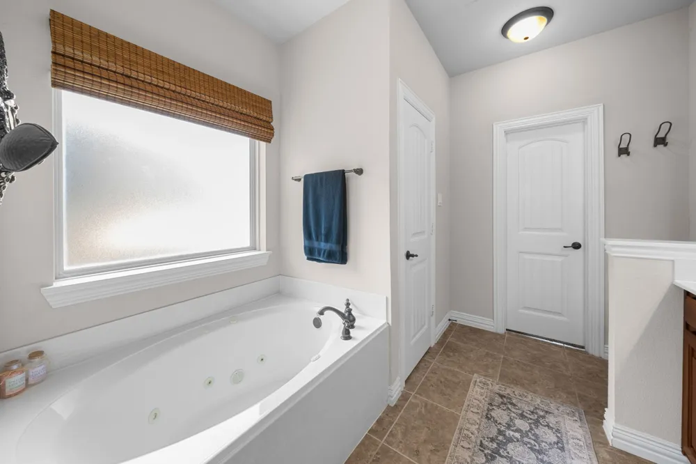 508 Oak Forest Court Kennedale, TX 76060
