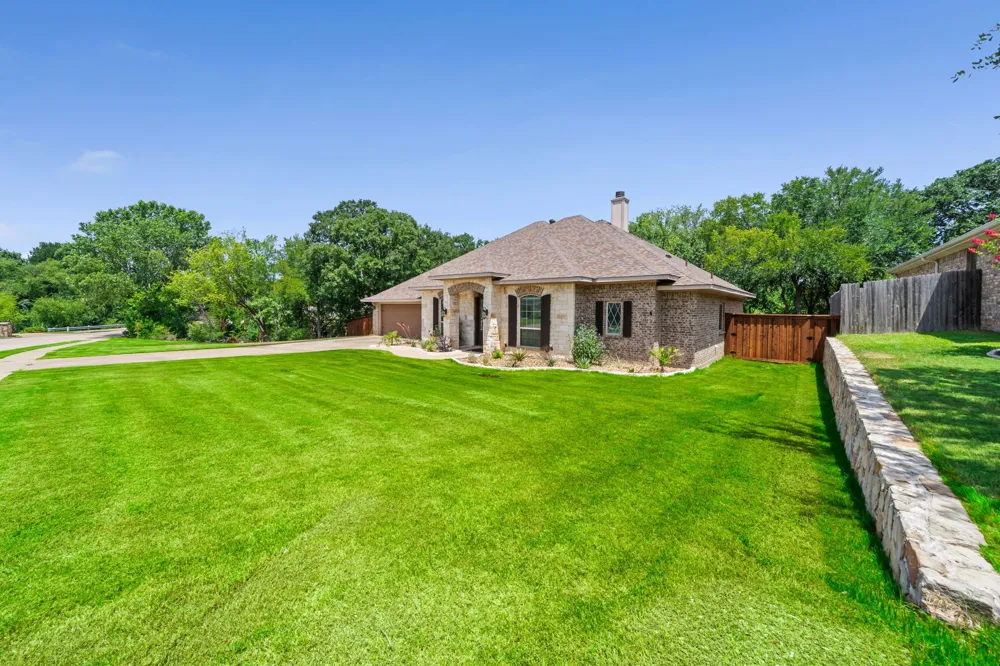 508 Oak Forest Court Kennedale, TX 76060