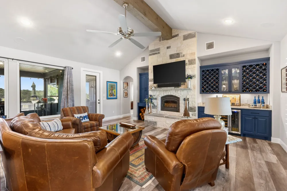 1665 Overlook Ridge Bluff Dale, TX 76433