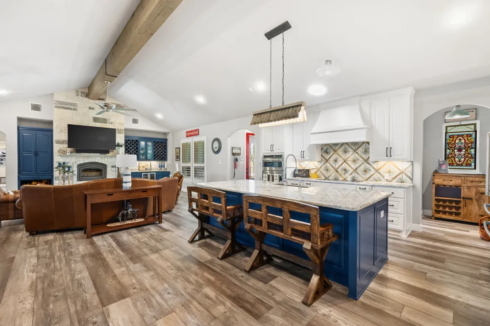 1665 Overlook Ridge Bluff Dale, TX 76433