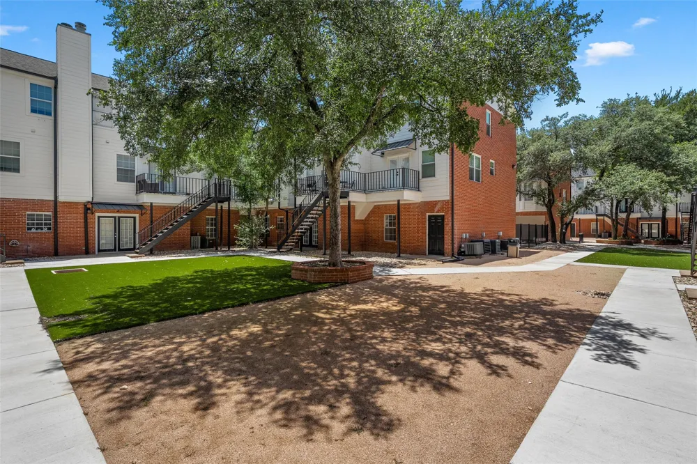 600 Bagby Avenue #7A Waco, TX 76706