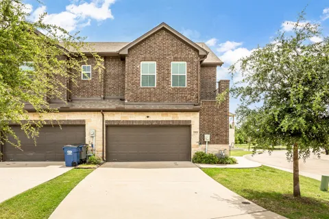 2404 Acorn Court