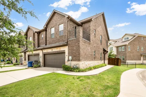 2404 Acorn Court