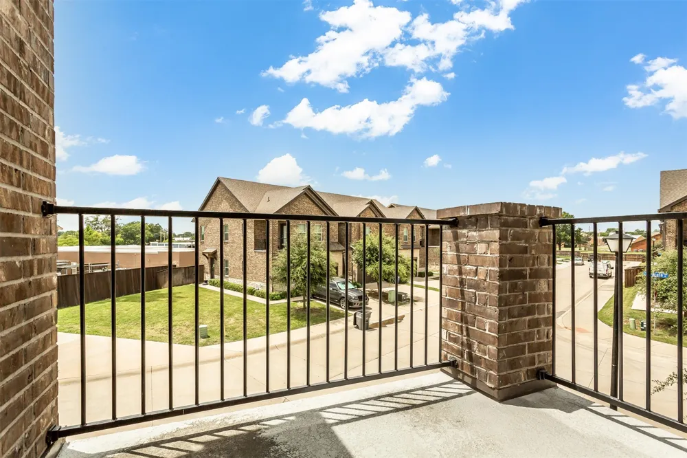 2404 Acorn Court Sachse, TX 75048