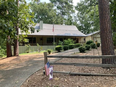 860 Wildwood Trail