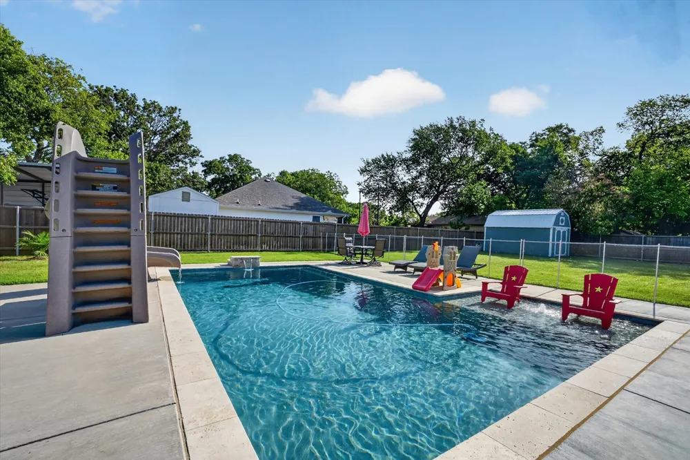 701 E Main Street Tioga, TX 76271