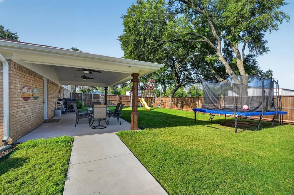 701 E Main Street Tioga, TX 76271