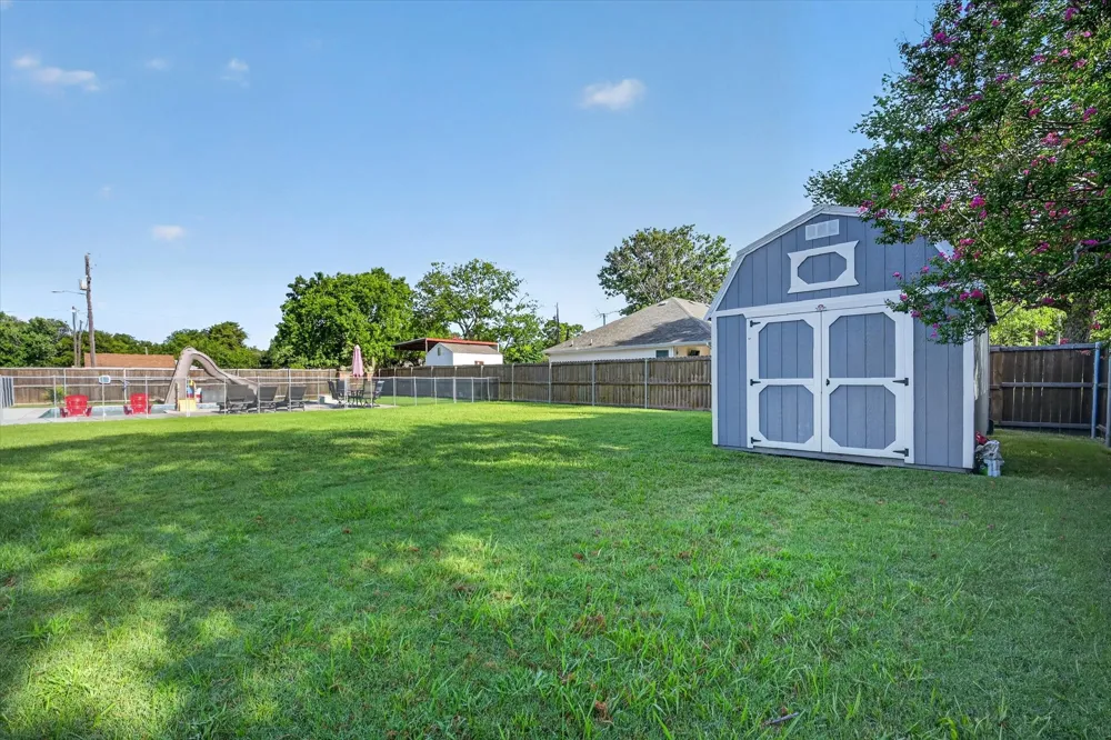 701 E Main Street Tioga, TX 76271