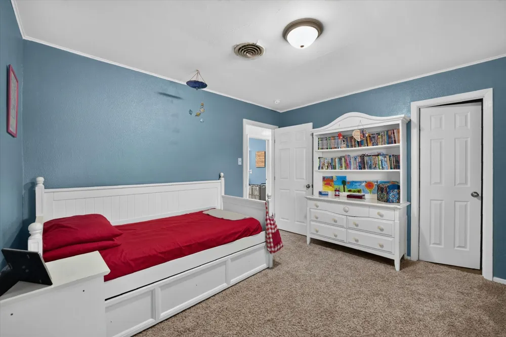 701 E Main Street Tioga, TX 76271