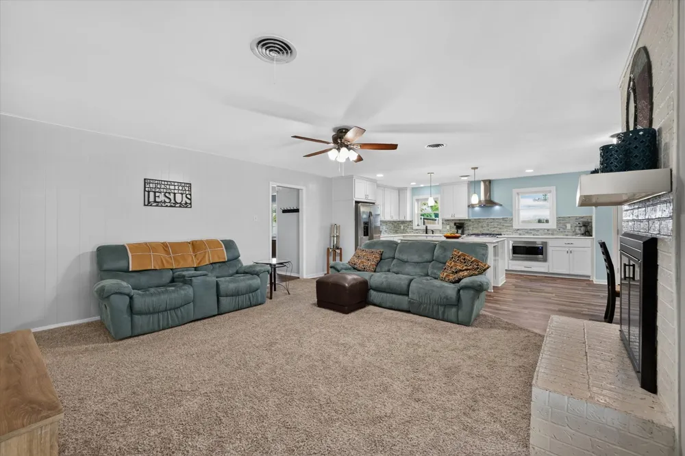 701 E Main Street Tioga, TX 76271