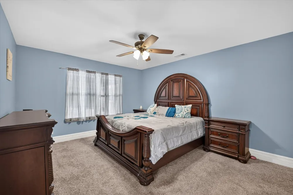 701 E Main Street Tioga, TX 76271