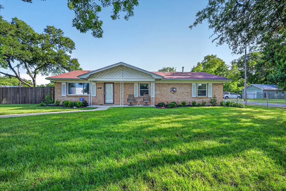 701 E Main Street Tioga, TX 76271