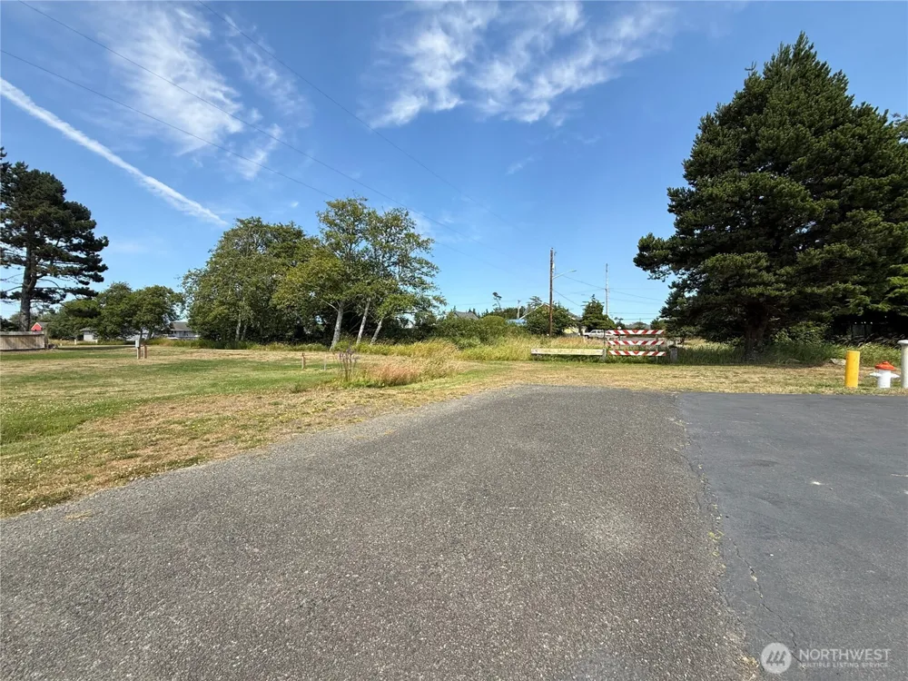 201 W Seattle Avenue Westport, WA 98595