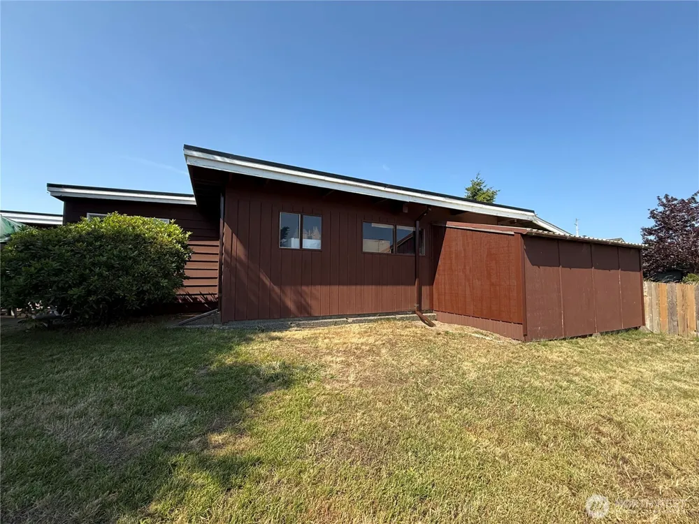 201 W Seattle Avenue Westport, WA 98595