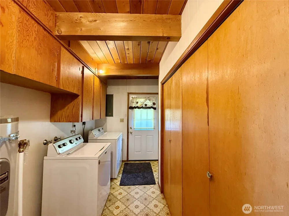 201 W Seattle Avenue Westport, WA 98595