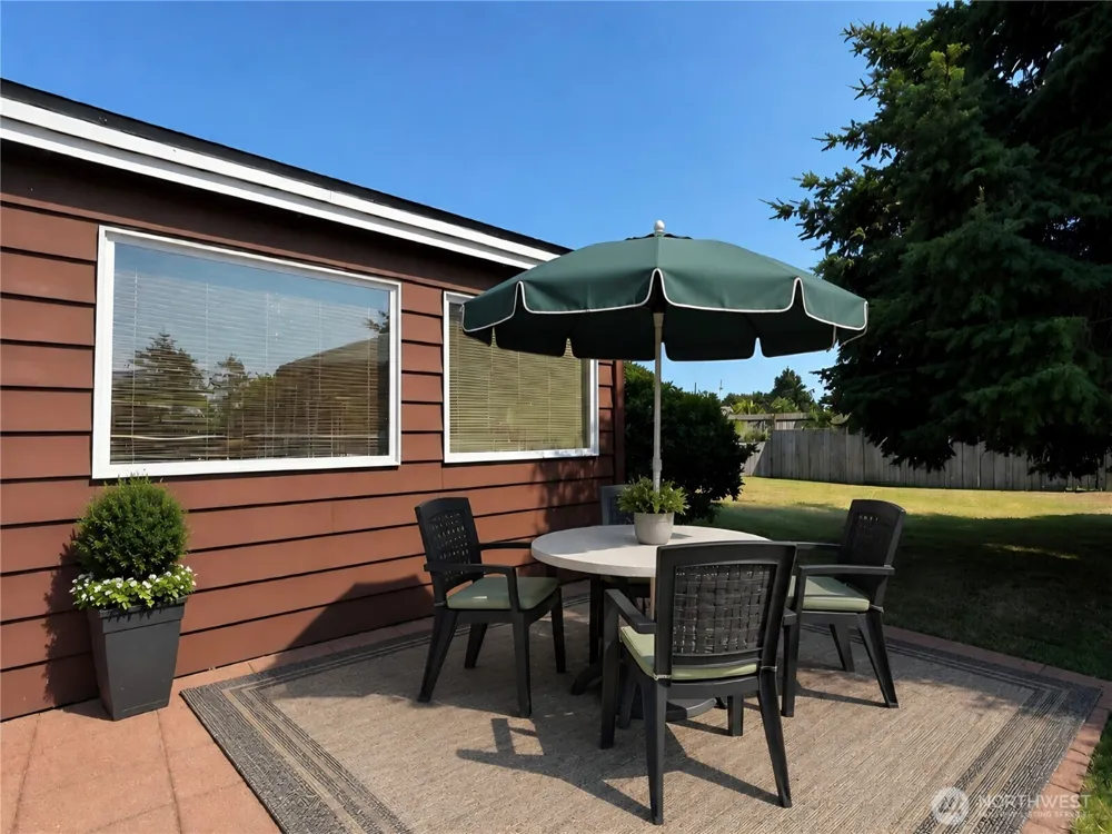 201 W Seattle Avenue Westport, WA 98595