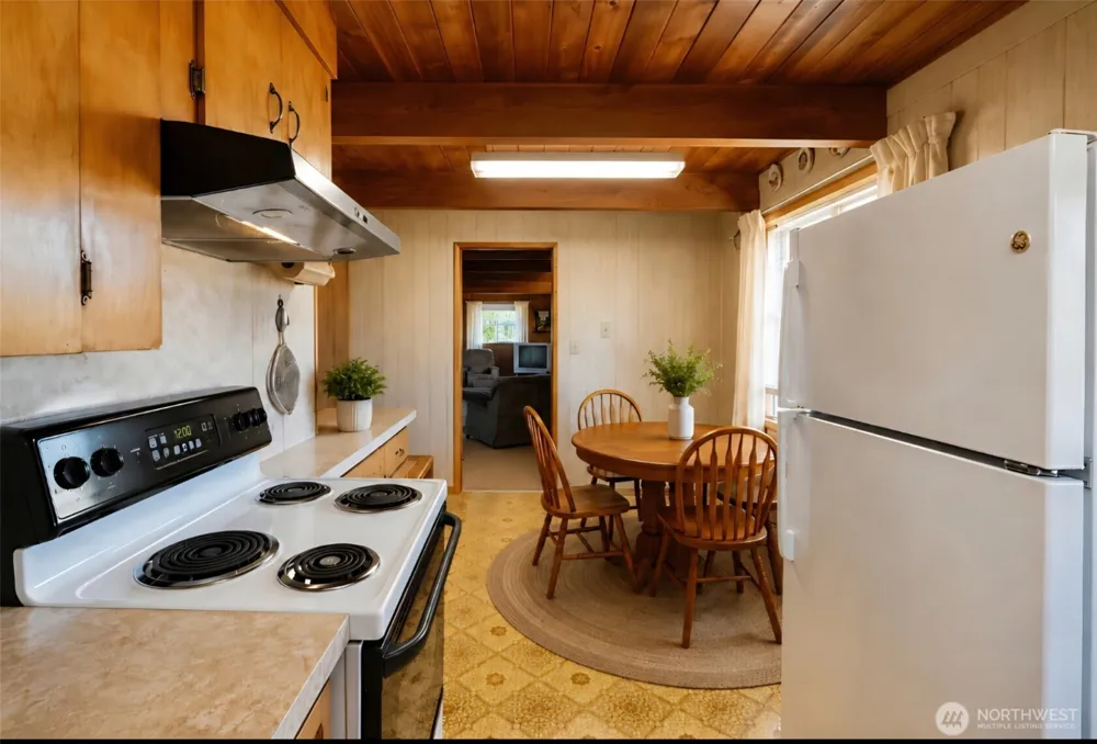 201 W Seattle Avenue Westport, WA 98595