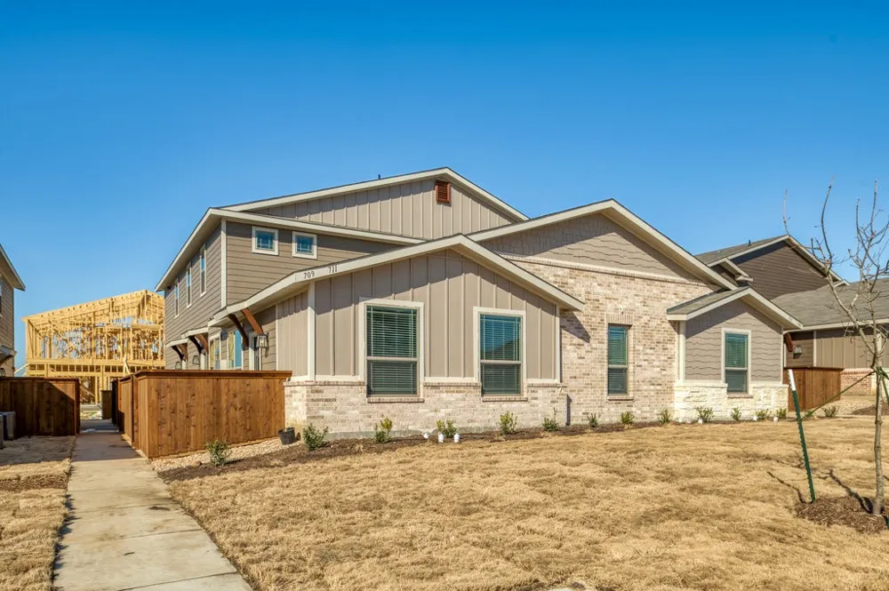 711 Harvest Moon Drive Venus, TX 76084