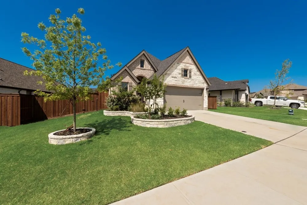 119 Palo Duro Bend Rhome, TX 76078