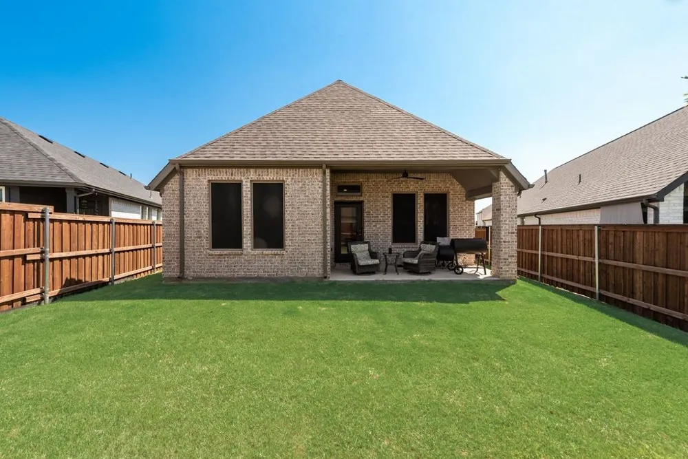 119 Palo Duro Bend Rhome, TX 76078