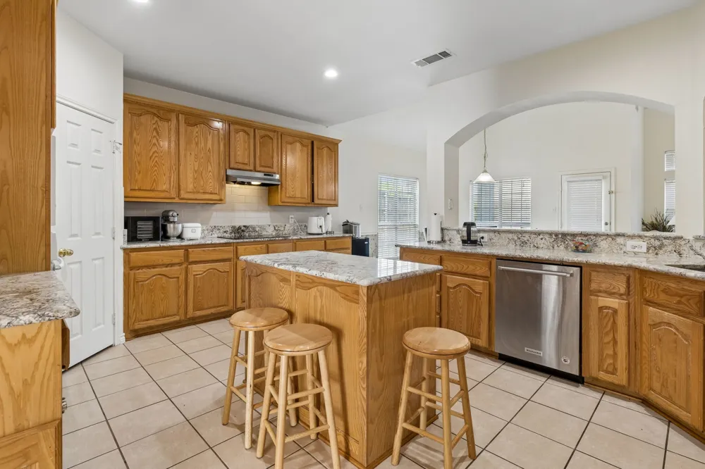 717 Morningside Trail Murphy, TX 75094