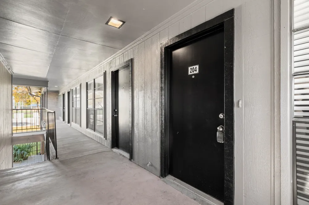 320 E 4th Street #208 Arlington, TX 76010