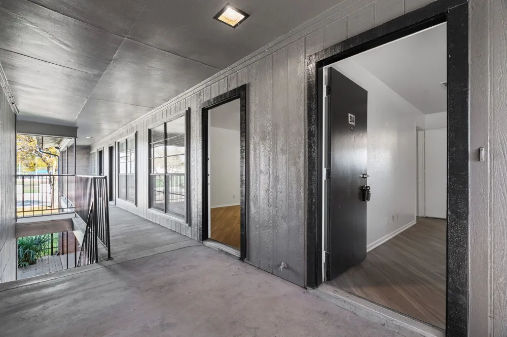 320 E 4th Street #208 Arlington, TX 76010