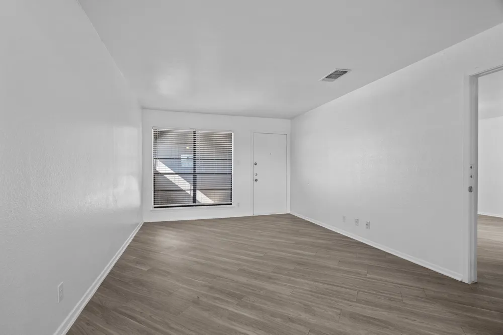 320 E 4th Street #208 Arlington, TX 76010