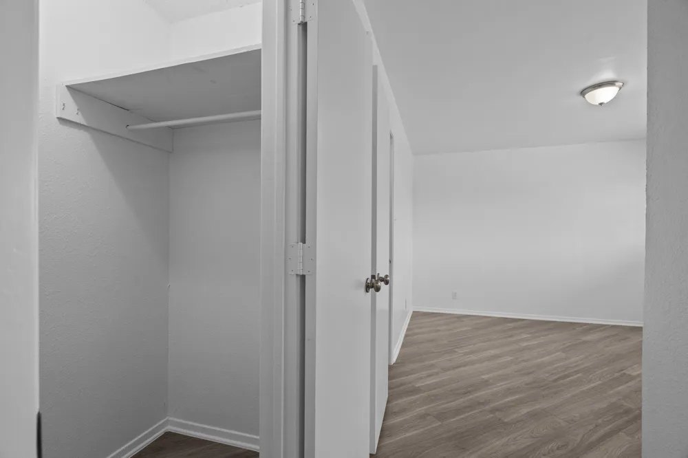 320 E 4th Street #208 Arlington, TX 76010