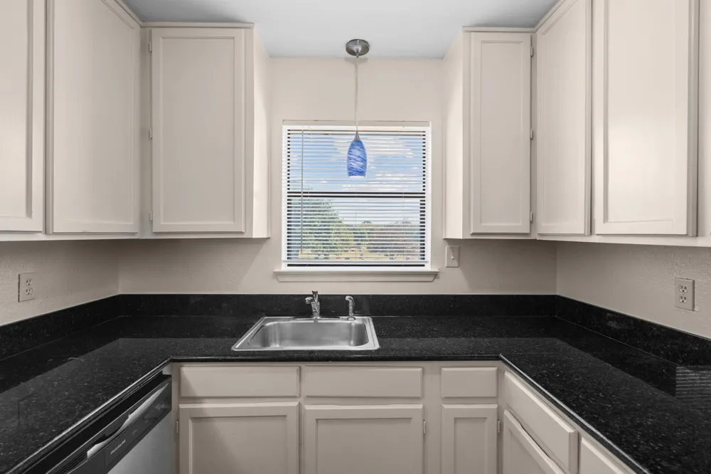 320 E 4th Street #208 Arlington, TX 76010