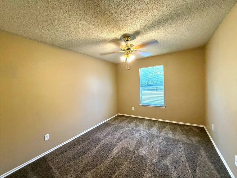 185 Rolling Court Lancaster, TX 75146