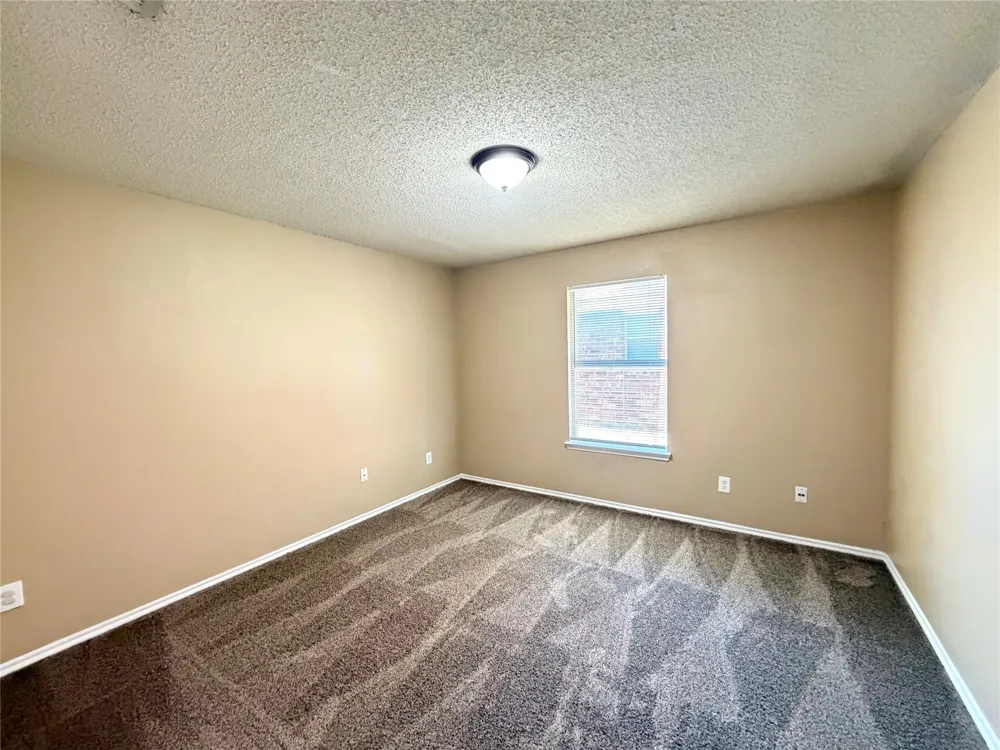 185 Rolling Court Lancaster, TX 75146