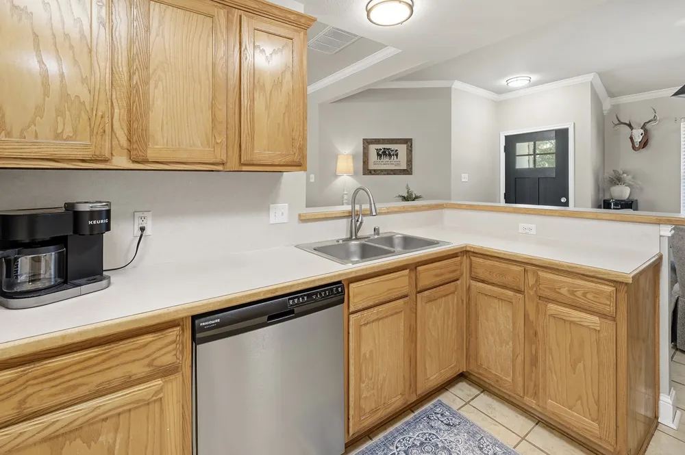 807 Lee Street Tioga, TX 76271